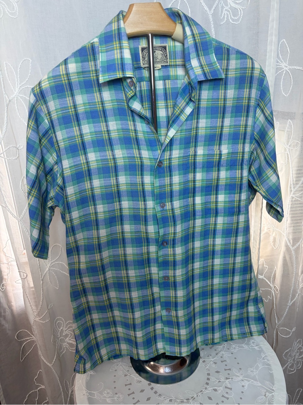 Vintage 70s Men's Short-Sleeve EUC Button-Down Shirt - Blue & Green. 15-15.5